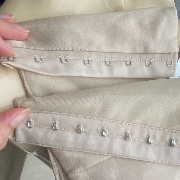 Zara Medium metallic gold structure crop top - loose strap - Picture 10 of 13